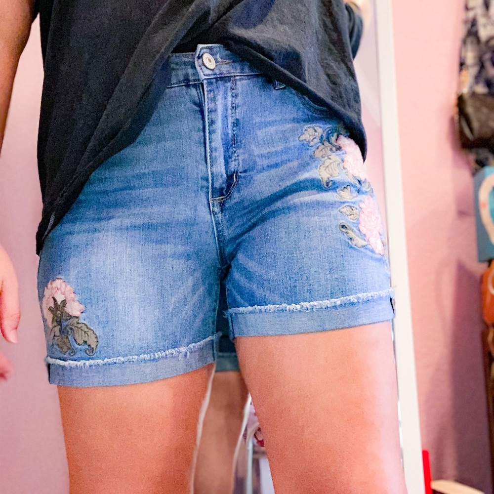 Vintage America floral embroidered denim shorts